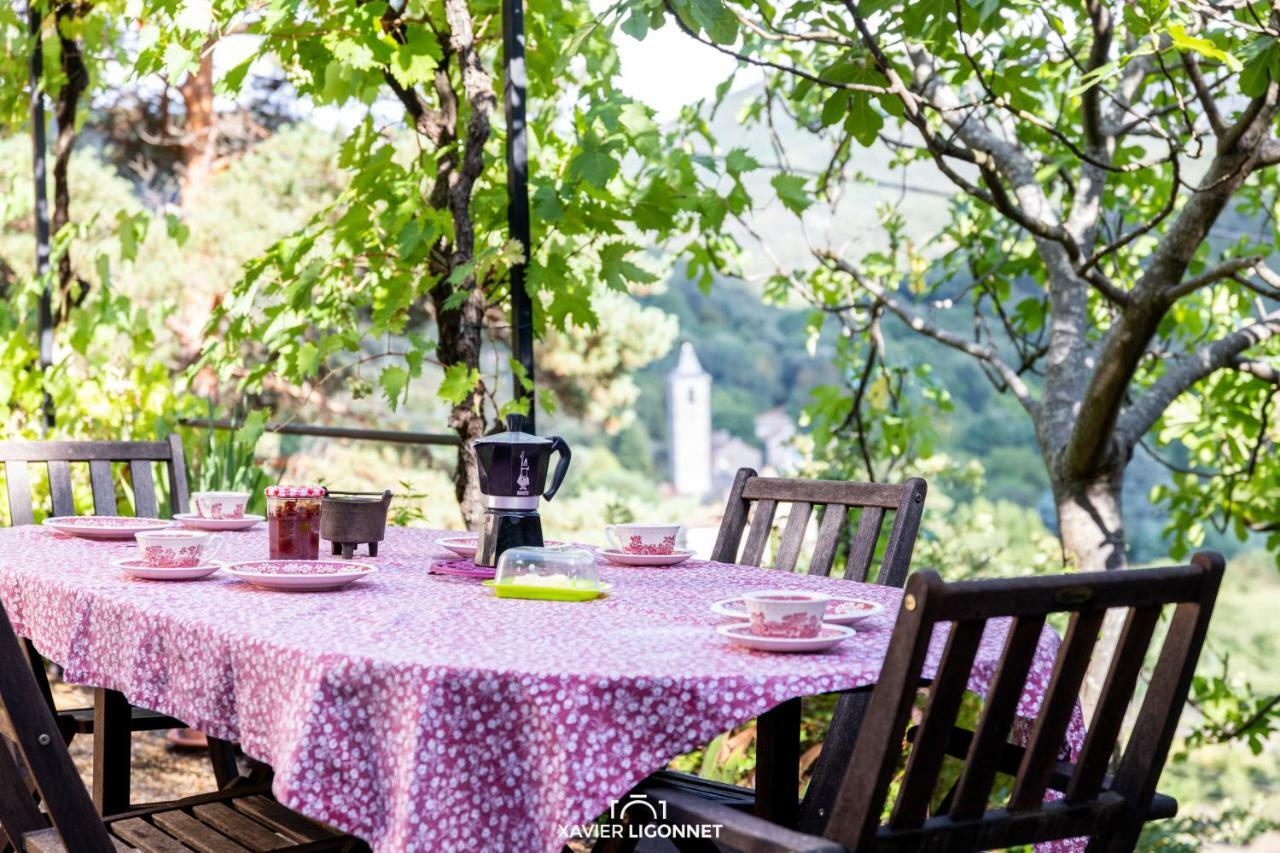 Le Petit Paradis Premian Exterior photo